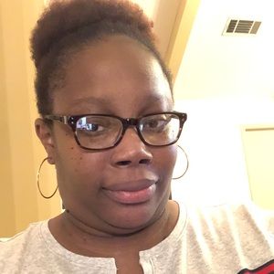 Meet your Posher, Ayanna